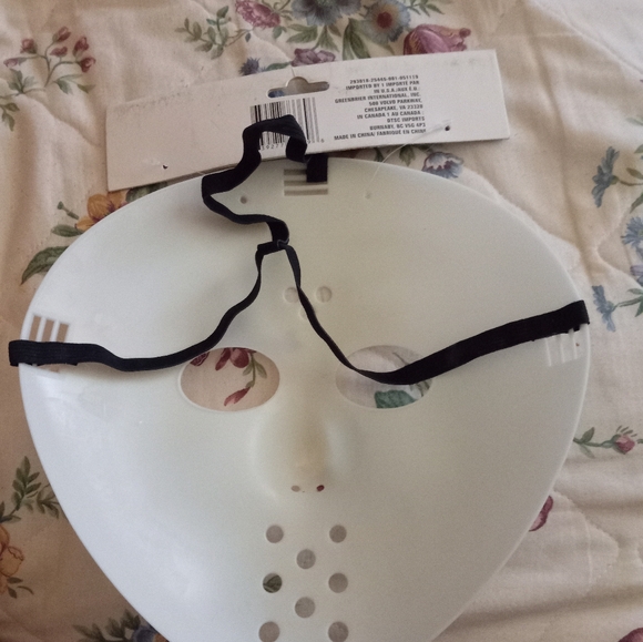 Mask - Picture 2 of 4